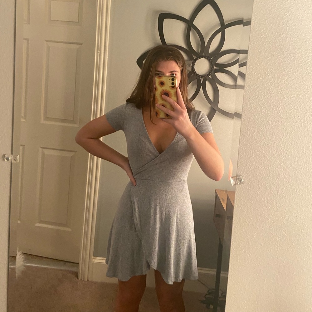 Short Grey dress